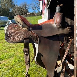 15.5” barrel racing/roping saddle